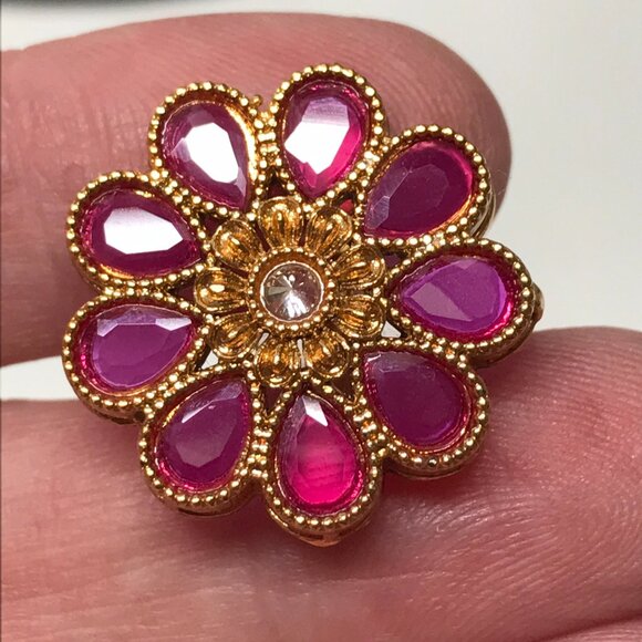 Ruby Flower Petal Earrings for Pierced Ears Gold Tone Metal 1" Wide - Picture 6 of 8